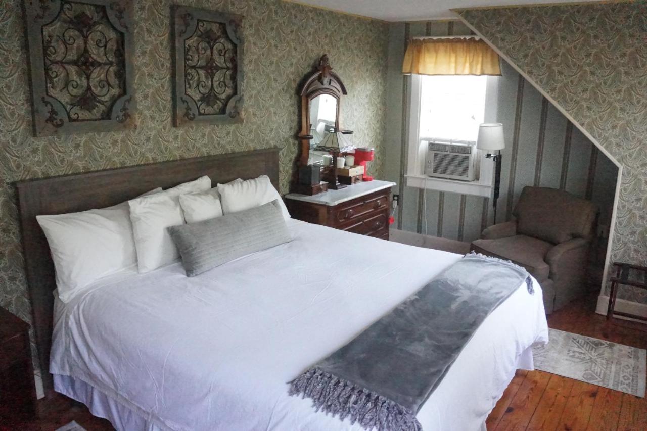 The Frogtown Inn Canadensis Екстер'єр фото