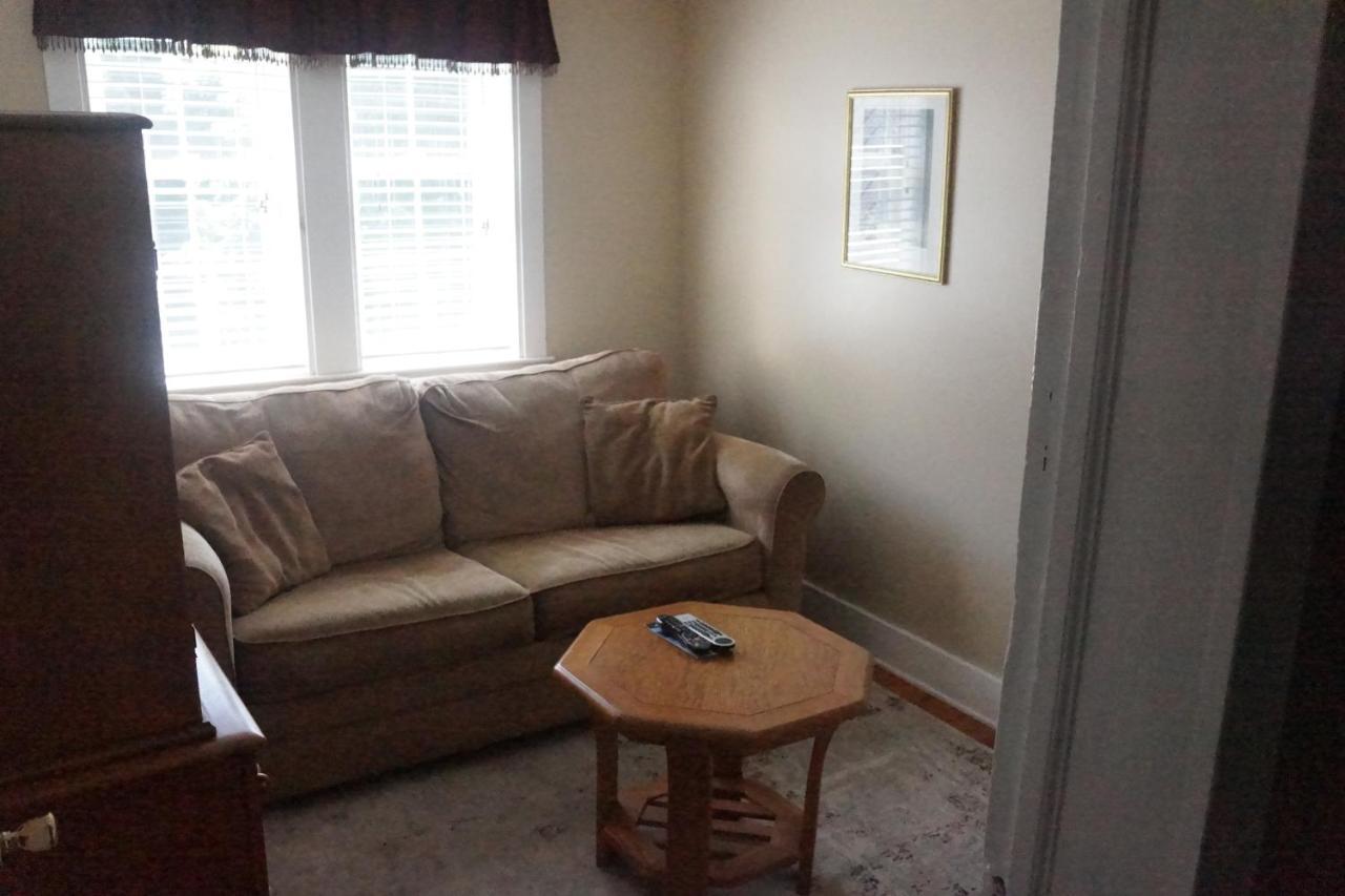 The Frogtown Inn Canadensis Екстер'єр фото
