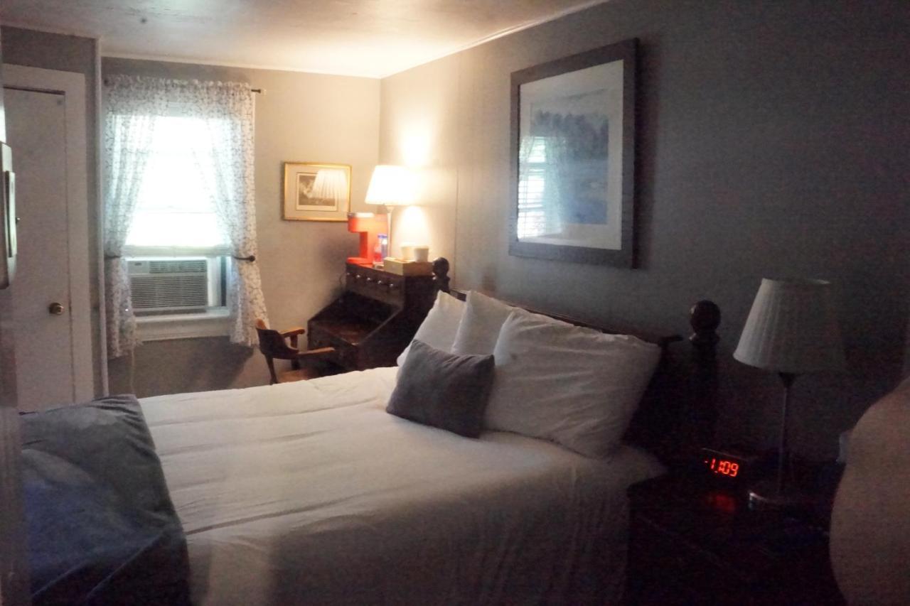 The Frogtown Inn Canadensis Екстер'єр фото