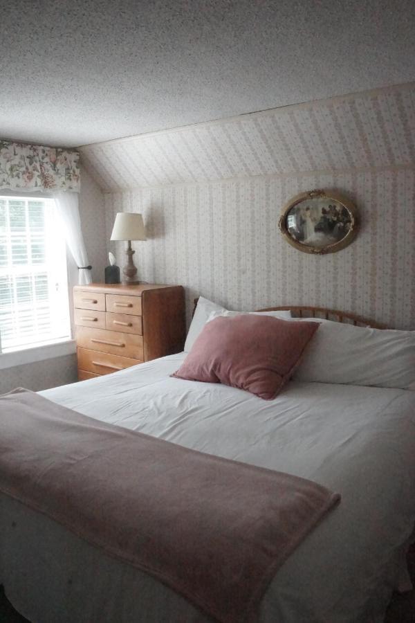 The Frogtown Inn Canadensis Екстер'єр фото