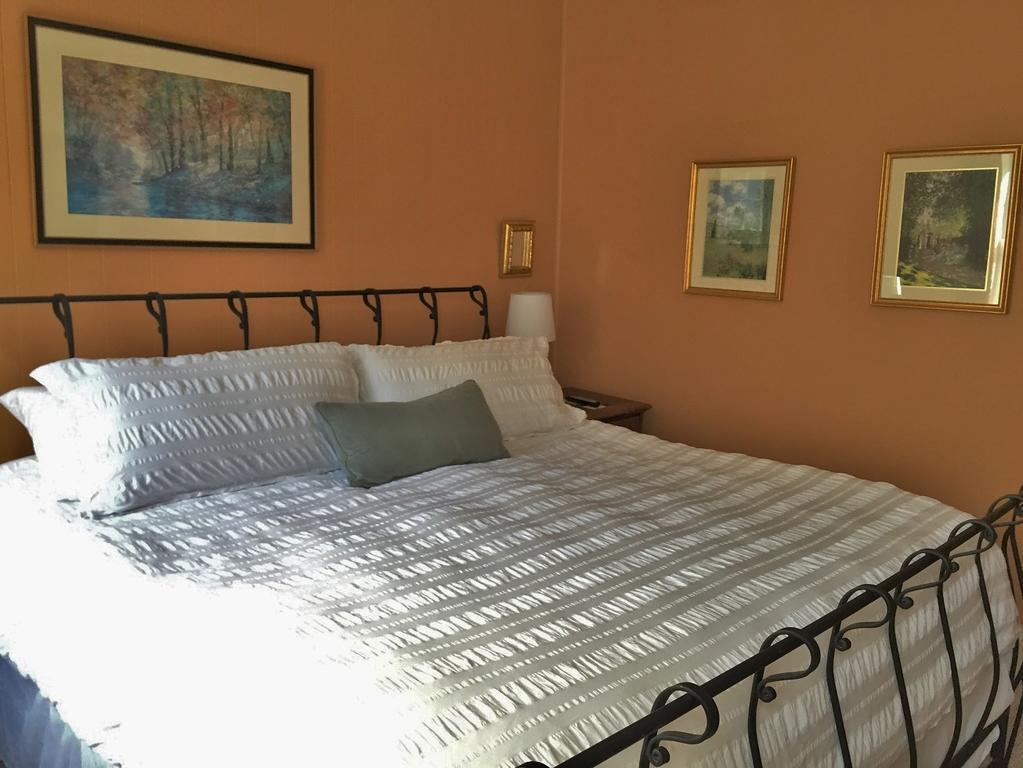 The Frogtown Inn Canadensis Екстер'єр фото