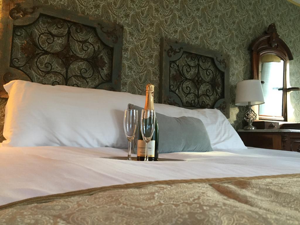 The Frogtown Inn Canadensis Екстер'єр фото