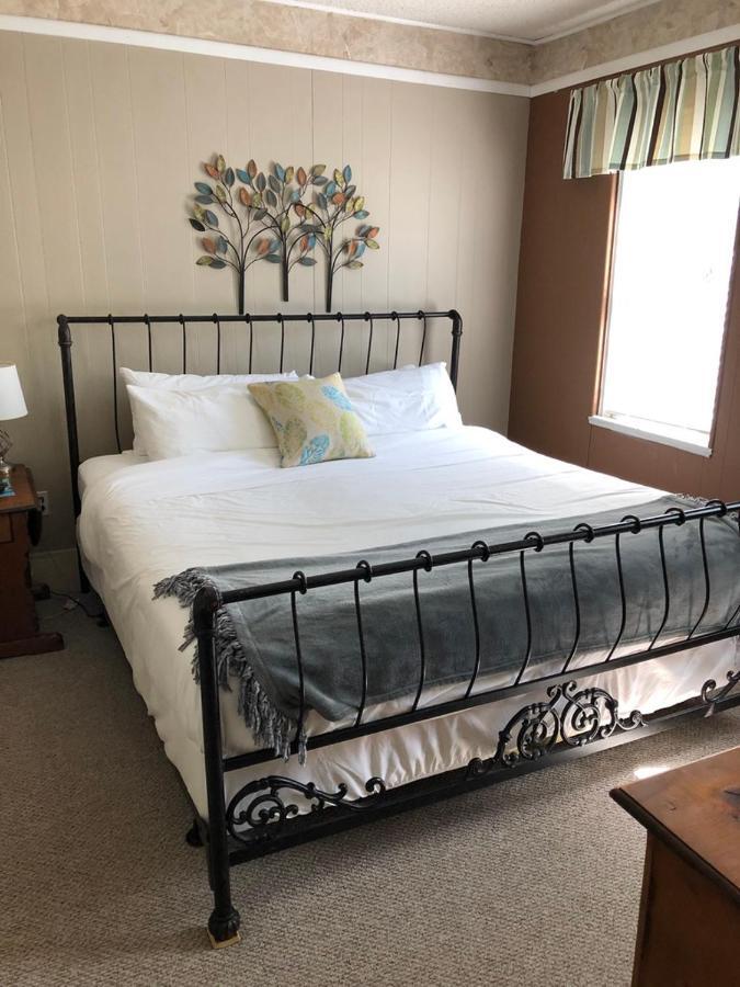 The Frogtown Inn Canadensis Екстер'єр фото